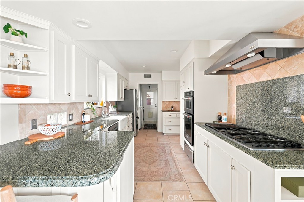 1019 Delaware Road Burbank, CA 91504 - Photo 6 of 43