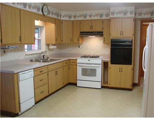 18 Fosterville Road Greensburg, PA 15601 - Photo 3 of 13 Kitchen.