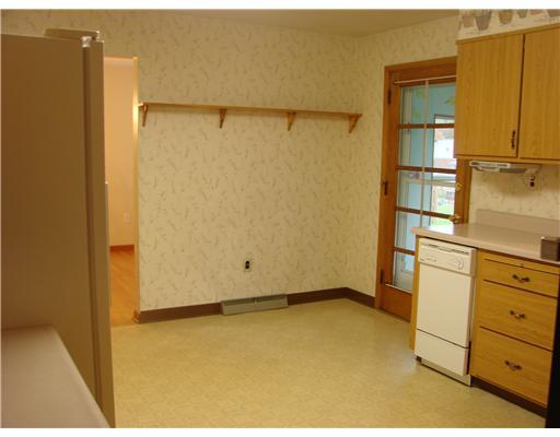 18 Fosterville Road Greensburg, PA 15601 - Photo 5 of 13 Kitchen.