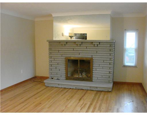 18 Fosterville Road Greensburg, PA 15601 - Photo 8 of 13 Living Room.