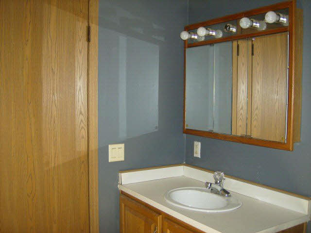 7457 North Lewis Road Mount Morris, MI 48458 - Photo 7 of 7 20357262-6.JPG
