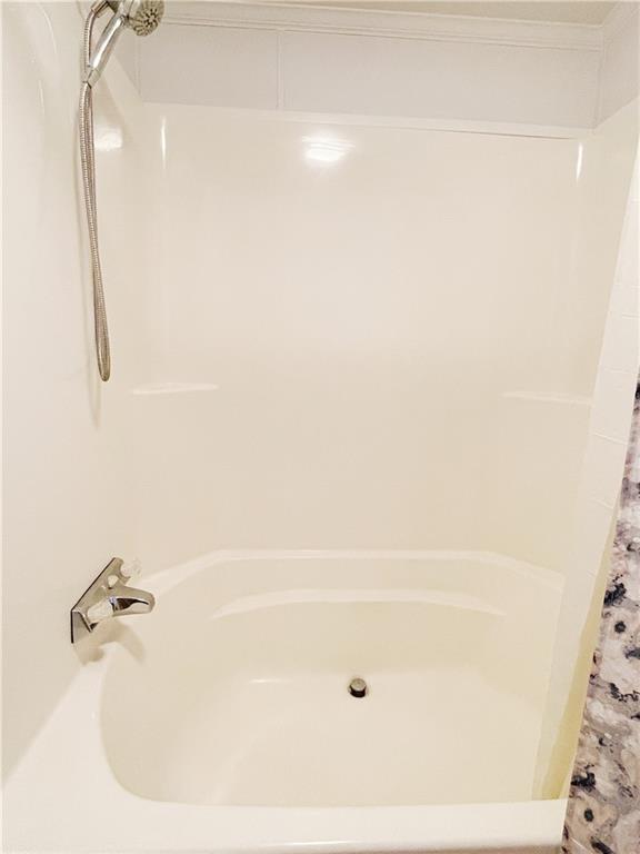 121 Mountain View Drive Berlin, PA 15530 - Photo 17 of 36 a bathroom with a bathtub