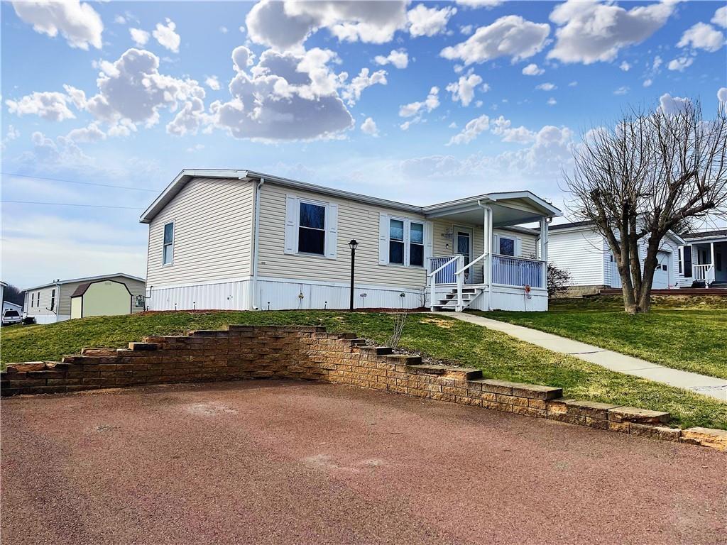 121 Mountain View Drive Berlin, PA 15530 - Photo 2 of 36 a front view of house with yard
