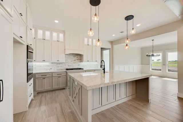 $733,200 | 170 Maci Drive, Waxahachie, TX 75167