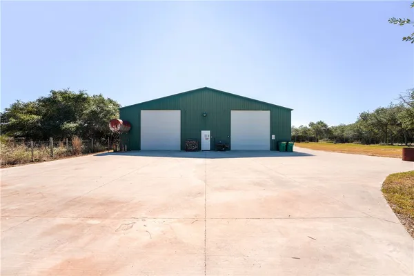 $825,000 | 2102 Prairie Road, Rockport, TX 78382