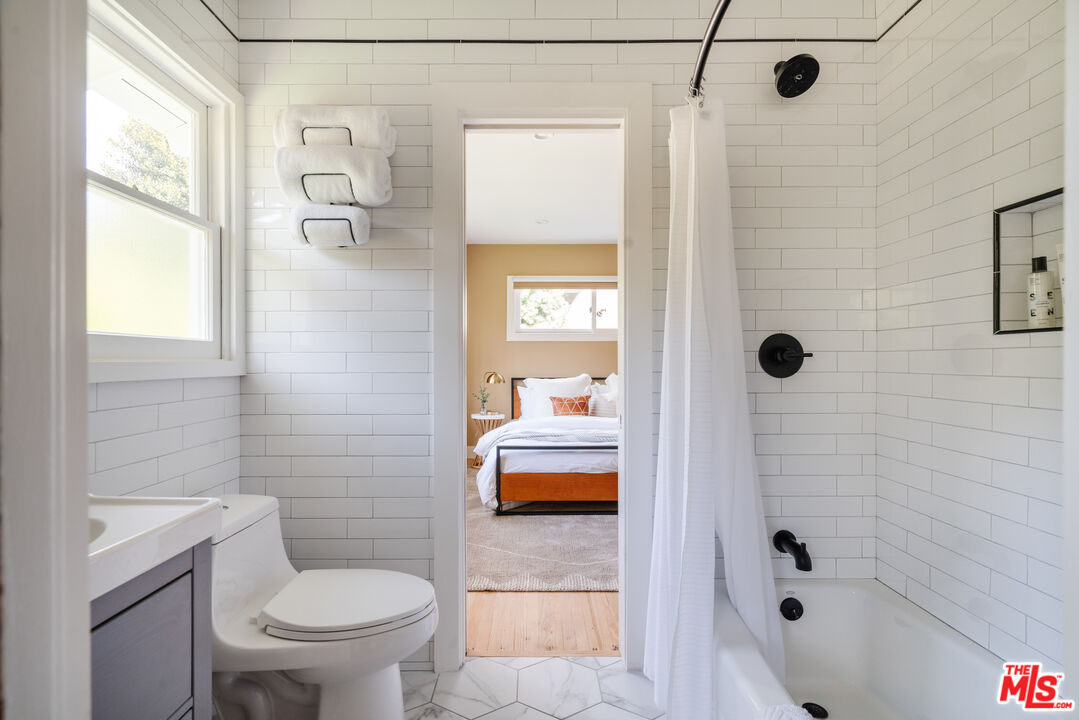 3411 Merrimac Road Los Angeles, CA 90049 - Photo 22 of 32 Gallery Image 22