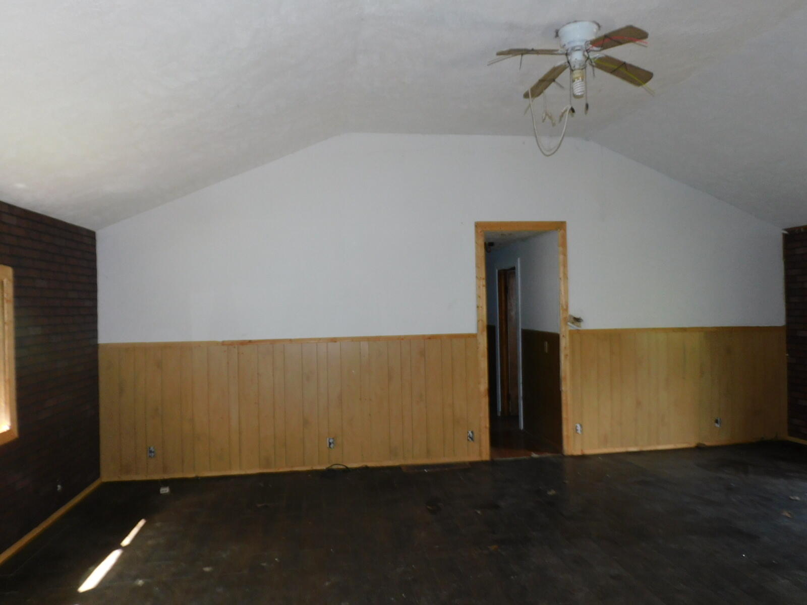 8260 Baseline Road Bellevue, MI 49021 - Photo 3 of 19 DSCN2381