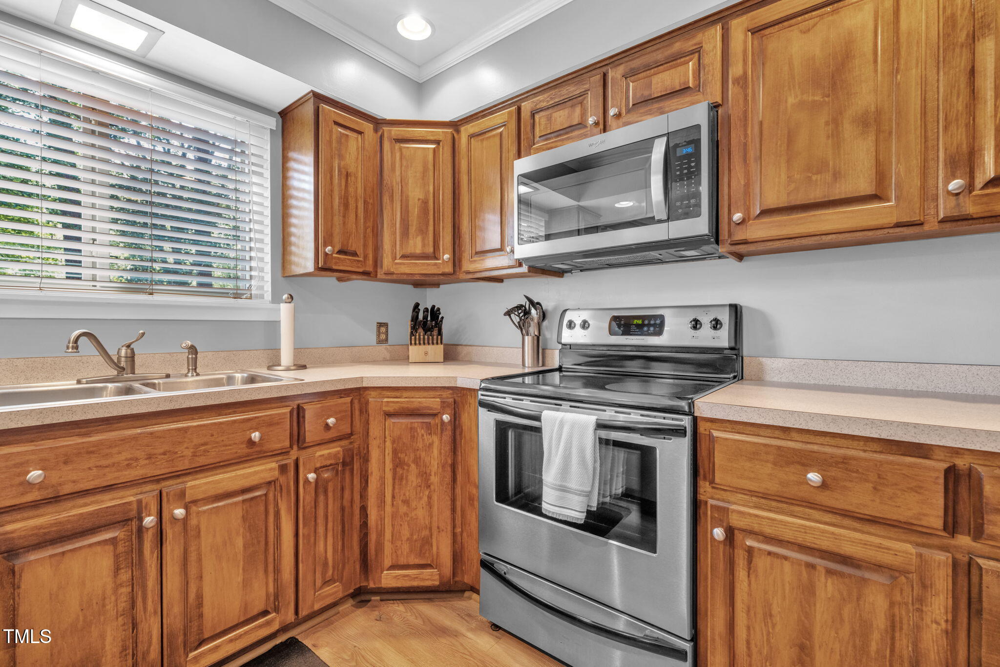 5805 Mapleridge Road Raleigh, NC 27609 - Photo 14 of 46 15-web-or-mls-DSC05015
