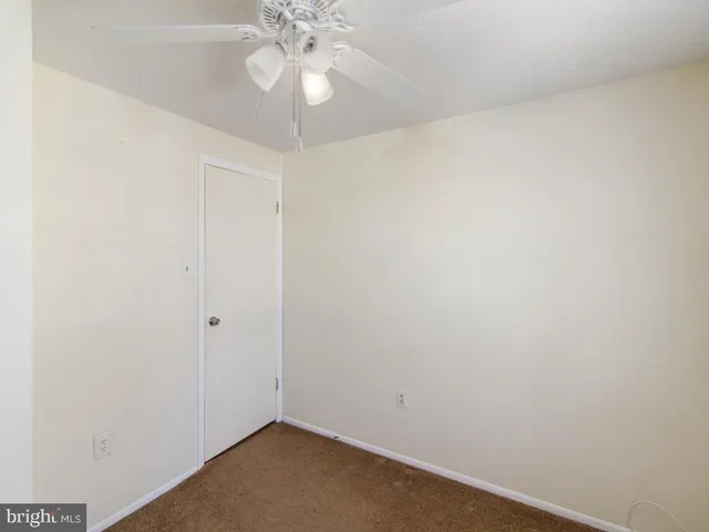 $3,155 | 18 Ivy Oak Court, Gaithersburg, MD 20877