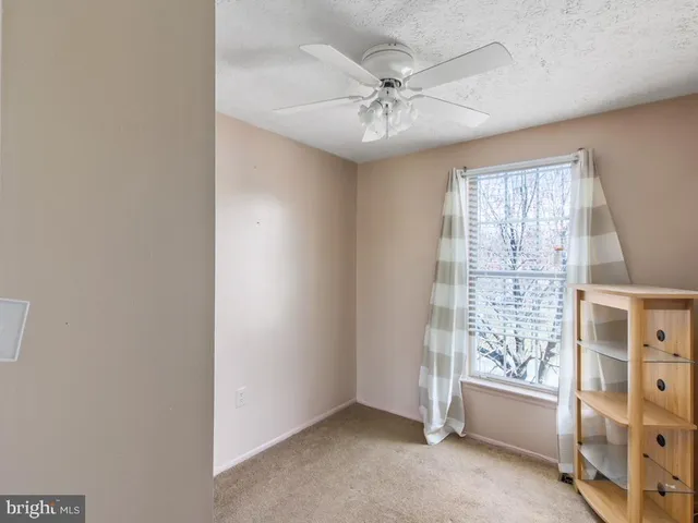 $3,155 | 18 Ivy Oak Court, Gaithersburg, MD 20877