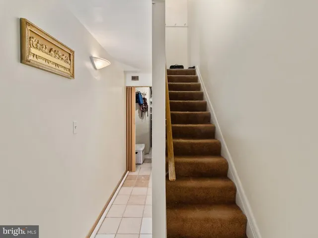 $3,155 | 18 Ivy Oak Court, Gaithersburg, MD 20877