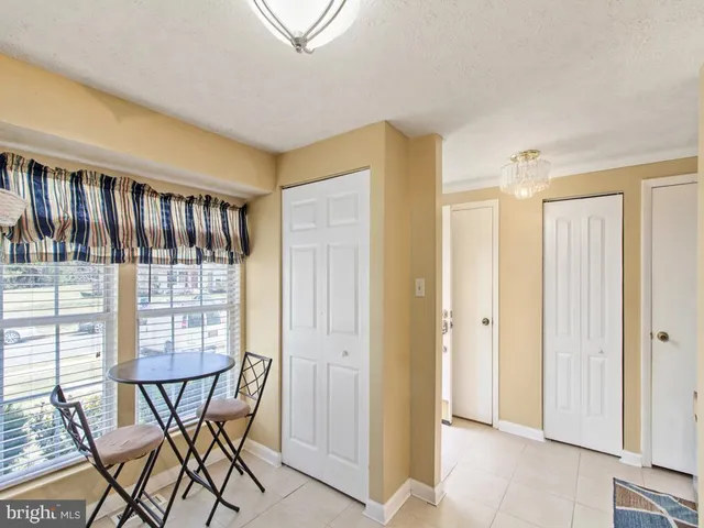 $3,155 | 18 Ivy Oak Court, Gaithersburg, MD 20877