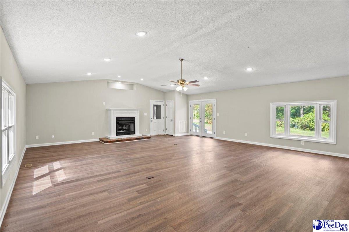 1933 Blue Brick Road Marion, SC 29571 - Photo 7 of 18 Gallery Image 7