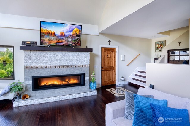 15305 Index-Galena Road Index, WA 98256 - Photo 5 of 38 a living room with furniture and a fireplace