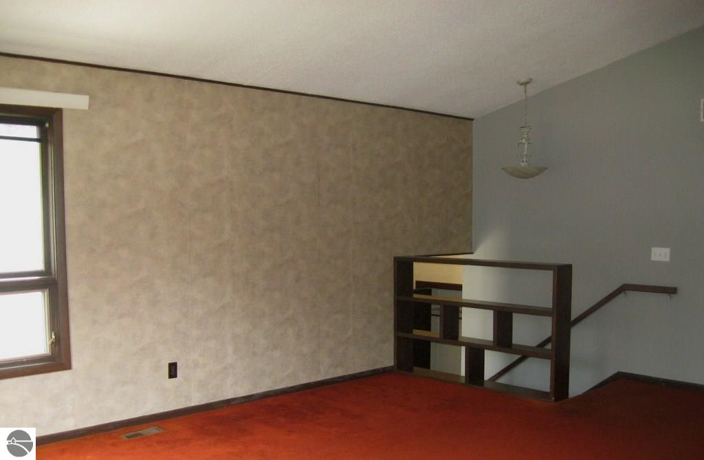 2990 West Wing Road Mount Pleasant, MI 48858 - Photo 11 of 18 1789567-10.JPG