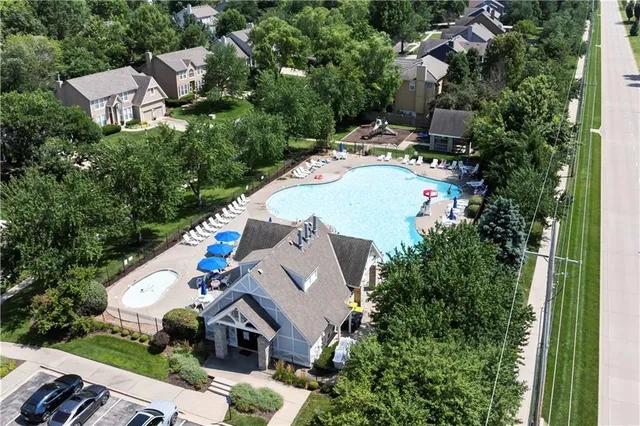 $679,900 | 15813 Linden Street, Overland Park, KS 66224