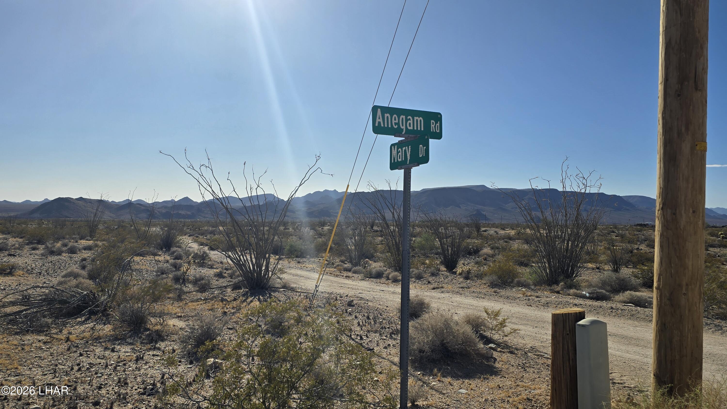 14279 Anegam Road Yucca, AZ 86438 - Photo 14 of 38