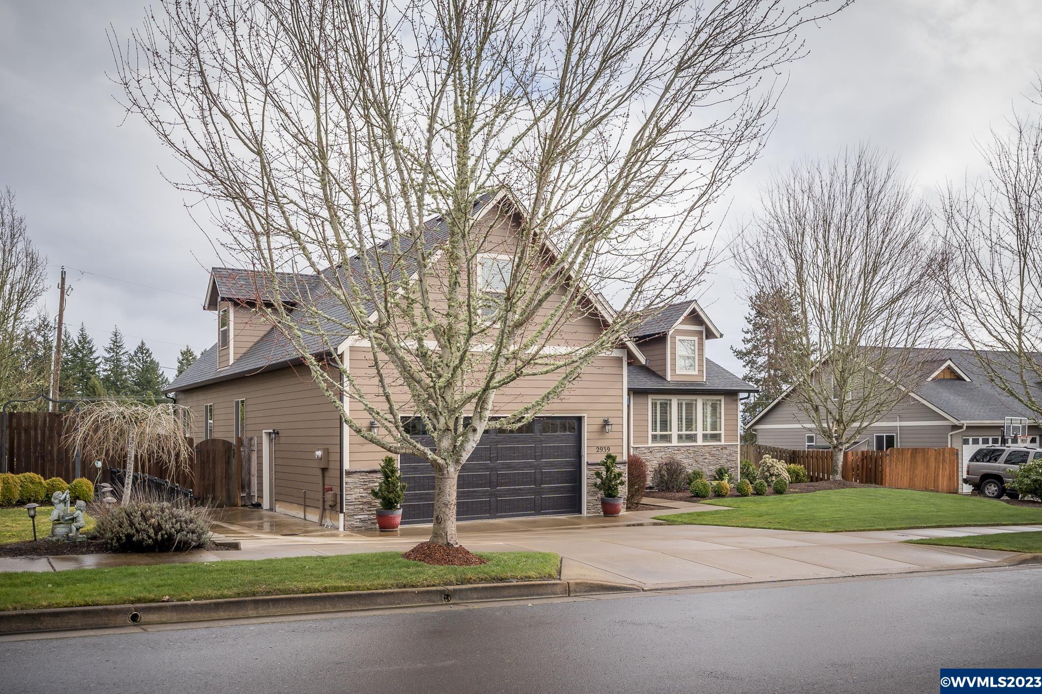2939 Northwest Oak Ridge Street Albany, OR 97321 - Photo 3 of 41 Gallery Image 3
