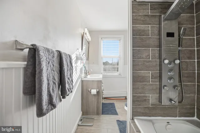 $319,900 | 444 Lincoln Avenue, Paulsboro, NJ 08066