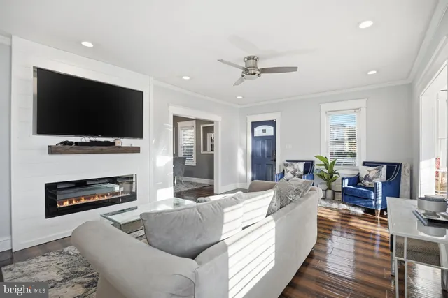 $319,900 | 444 Lincoln Avenue, Paulsboro, NJ 08066