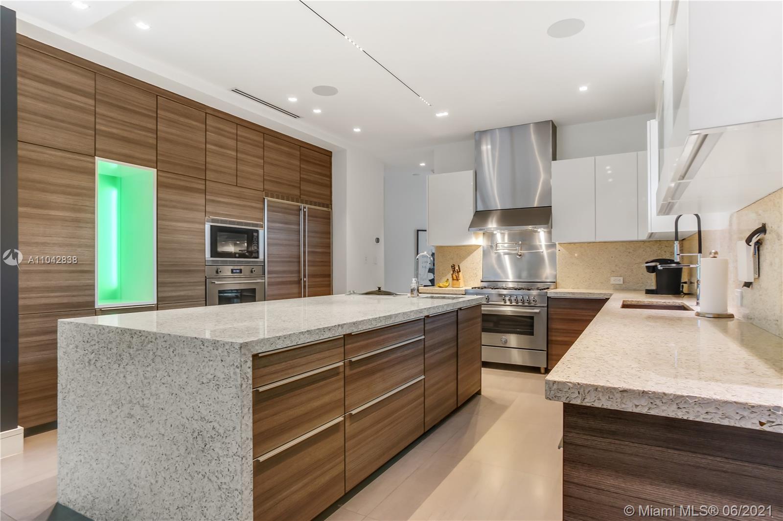 2020 Alton Road Miami Beach, FL 33140 - Photo 15 of 47