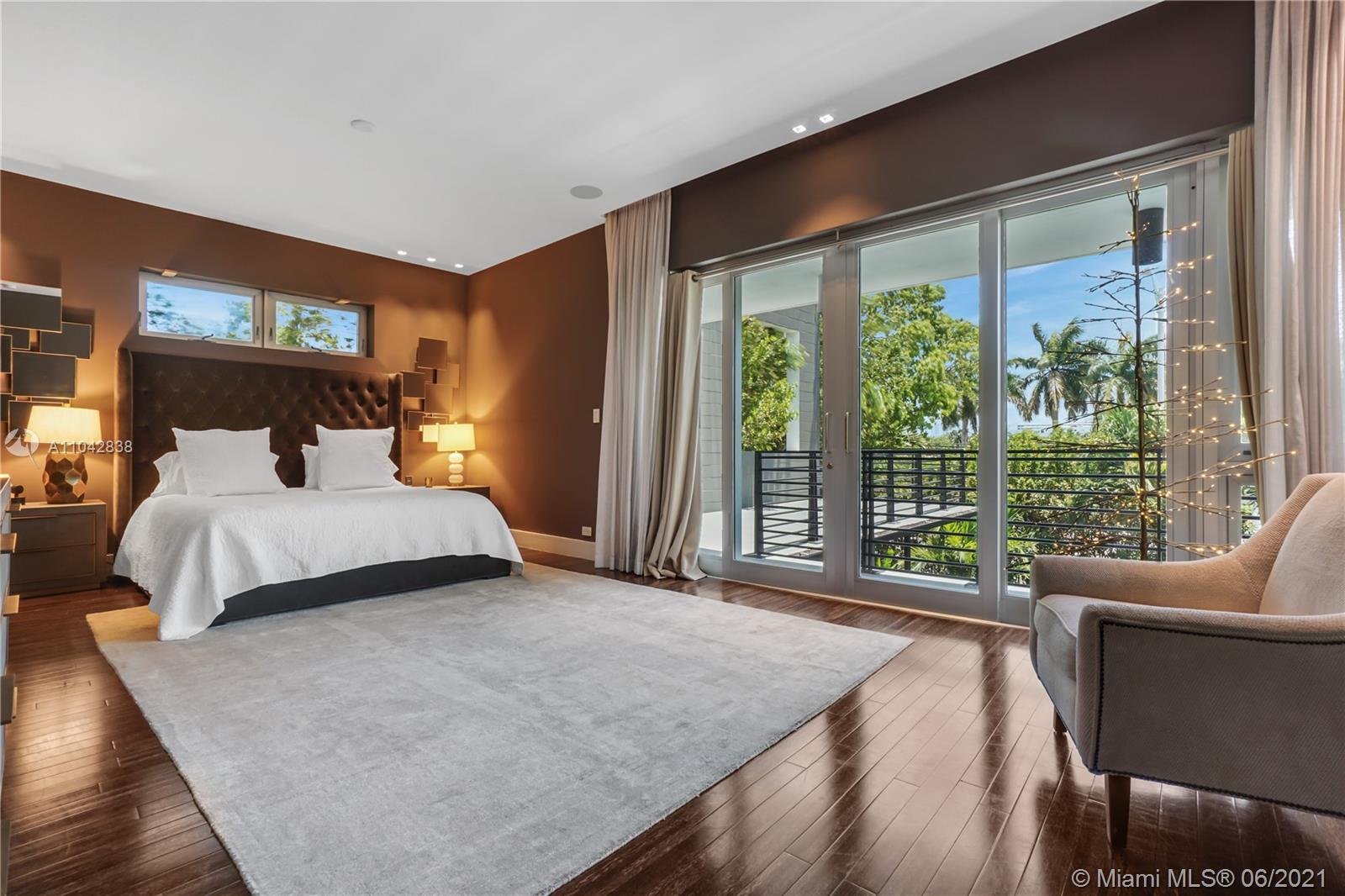2020 Alton Road Miami Beach, FL 33140 - Photo 20 of 47