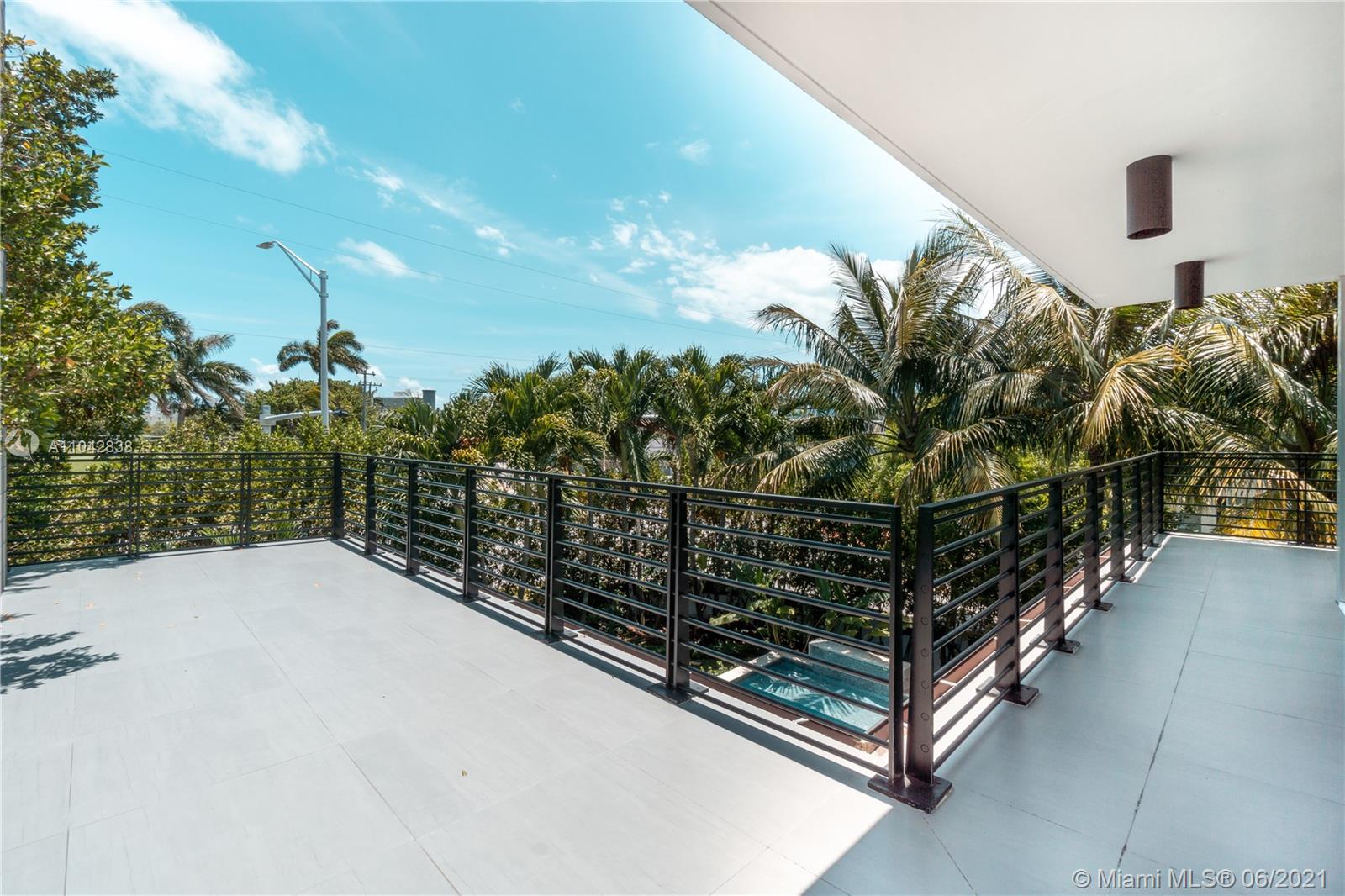 2020 Alton Road Miami Beach, FL 33140 - Photo 26 of 47