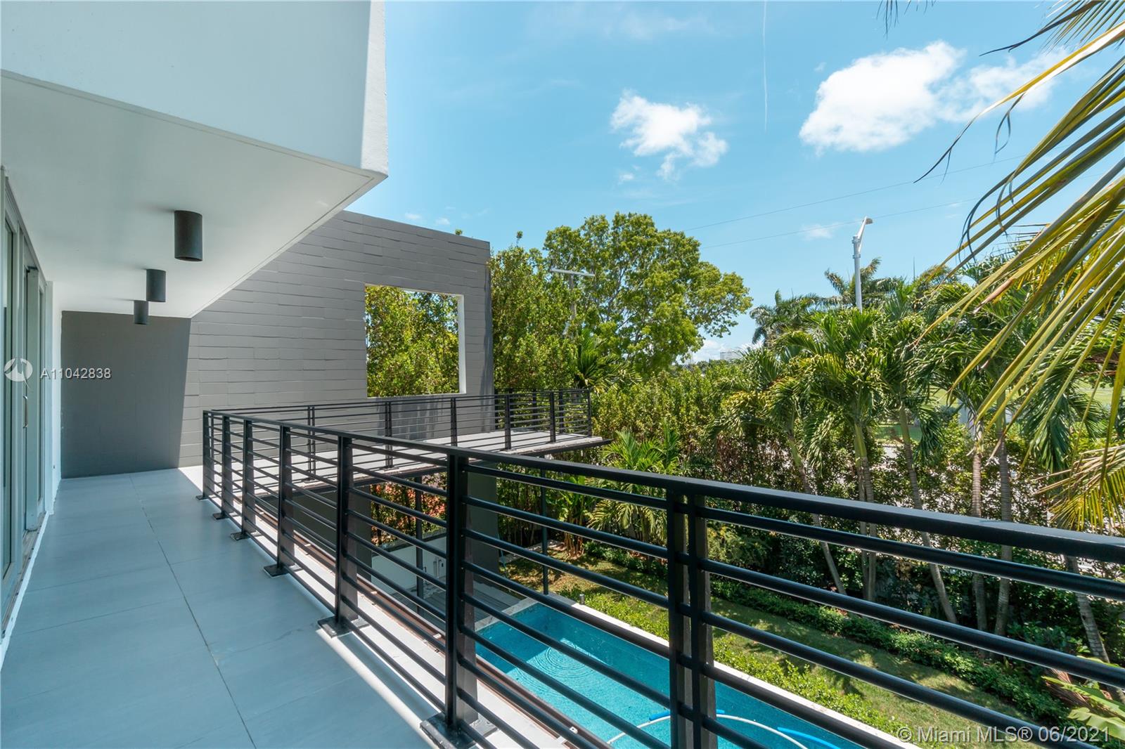 2020 Alton Road Miami Beach, FL 33140 - Photo 27 of 47