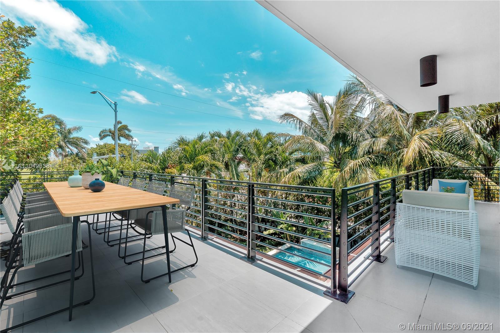 2020 Alton Road Miami Beach, FL 33140 - Photo 4 of 47