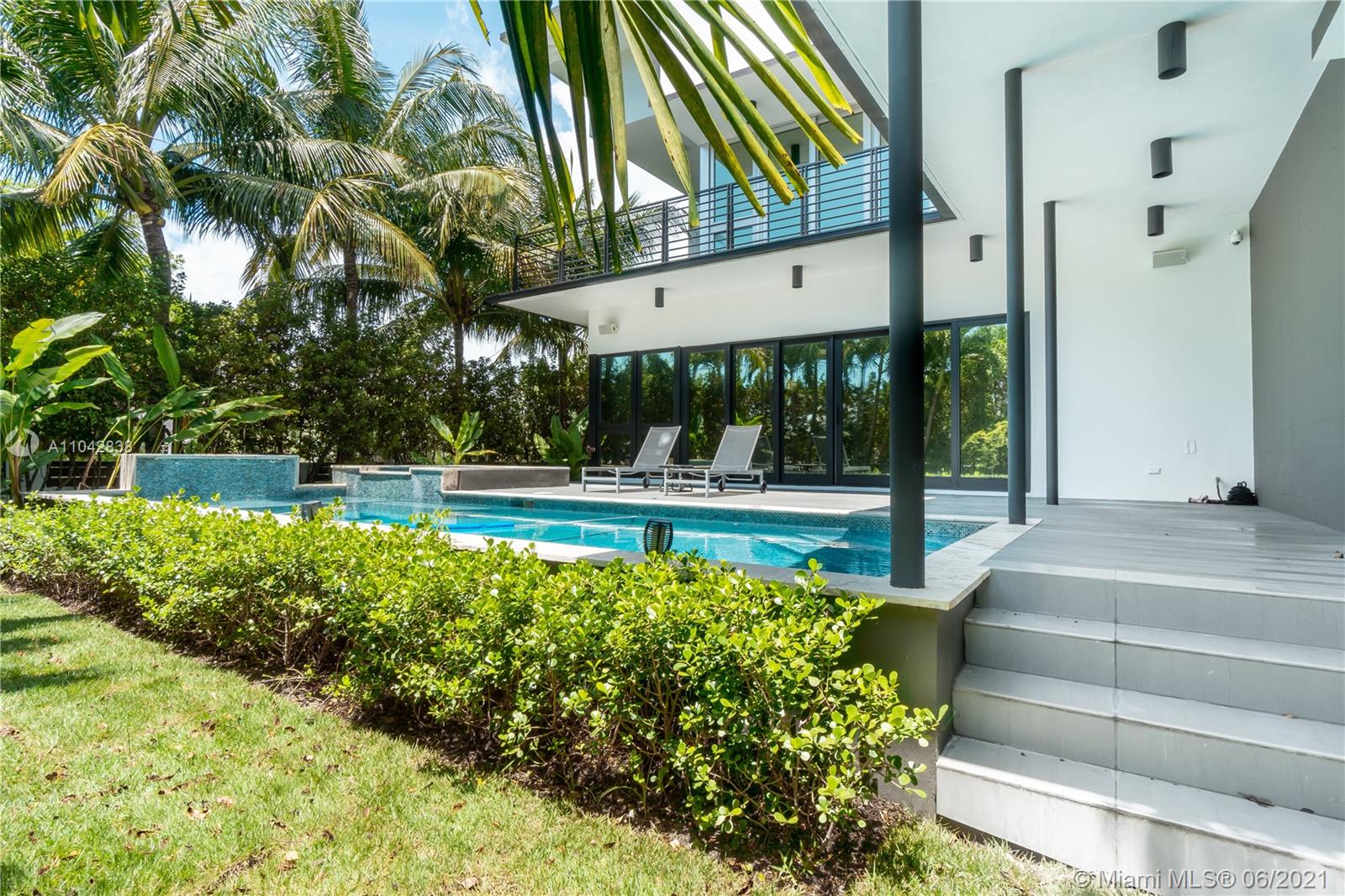 2020 Alton Road Miami Beach, FL 33140 - Photo 31 of 47
