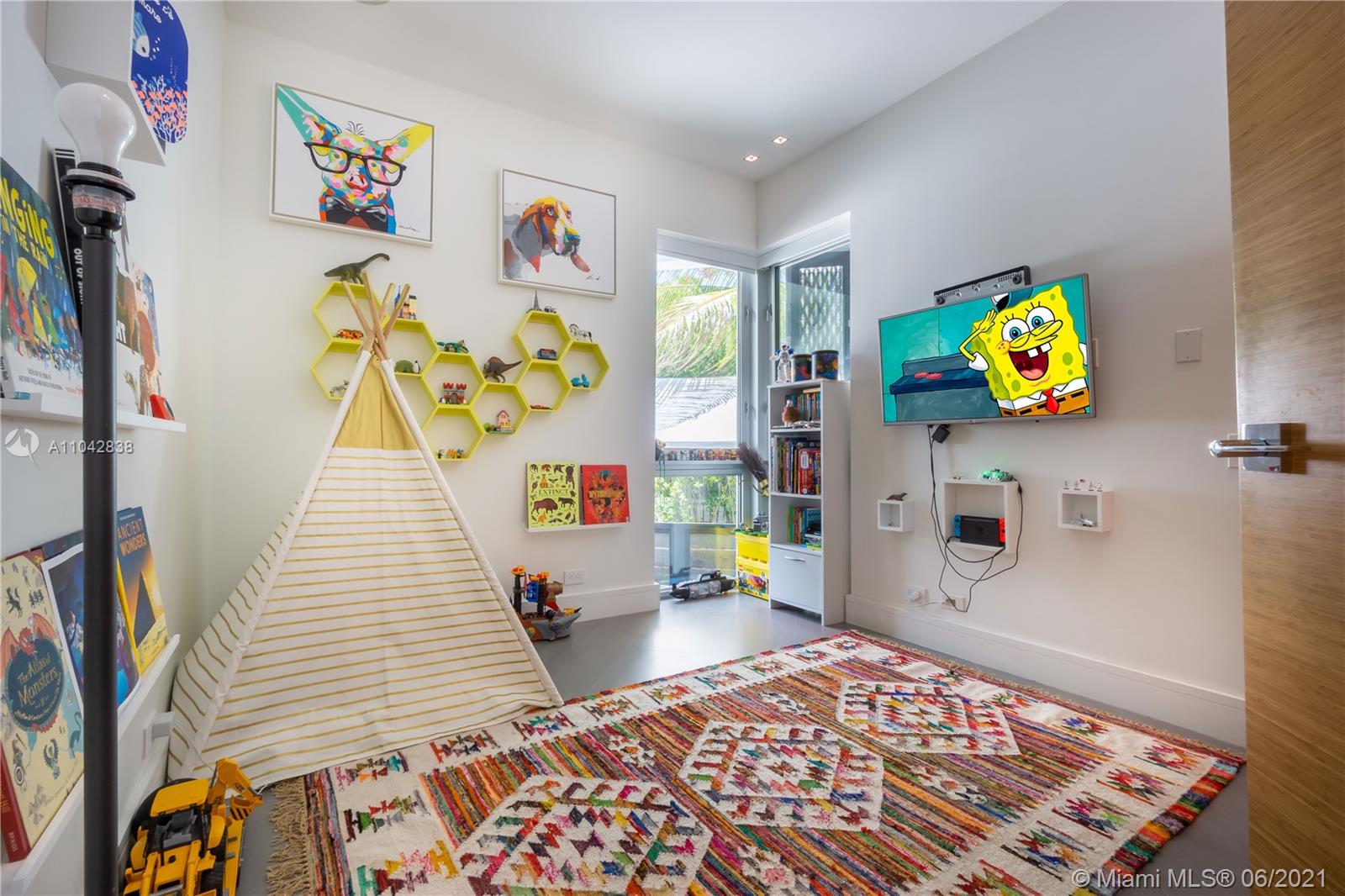 2020 Alton Road Miami Beach, FL 33140 - Photo 41 of 47