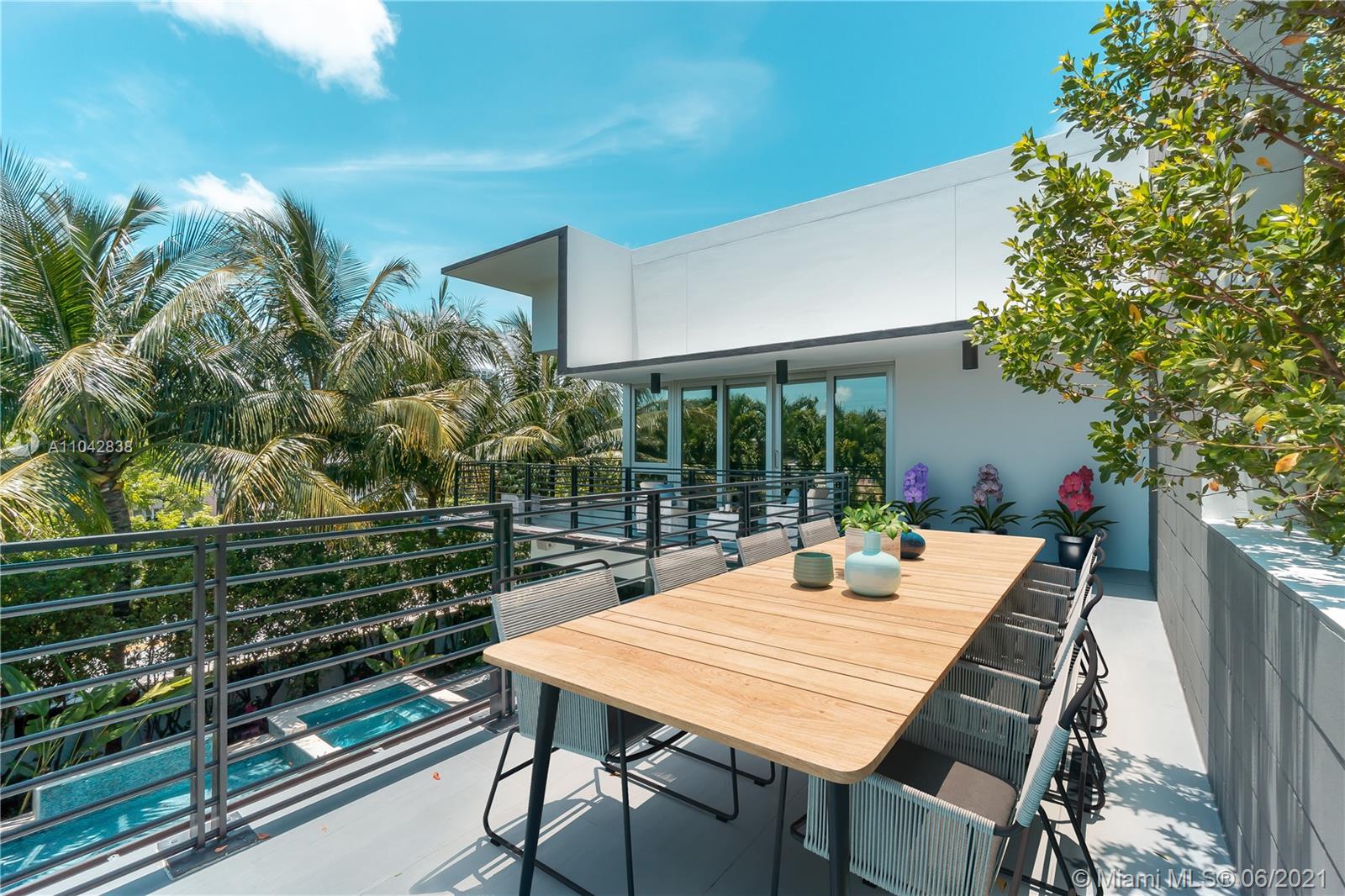 2020 Alton Road Miami Beach, FL 33140 - Photo 6 of 47