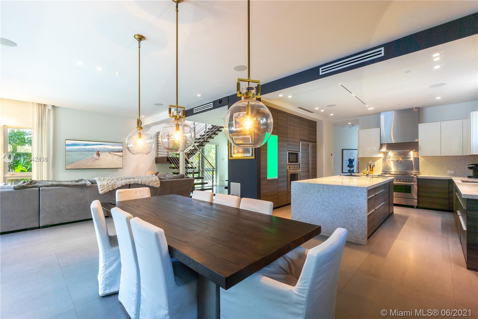 2020 Alton Road Miami Beach, FL 33140 - Photo 9 of 47