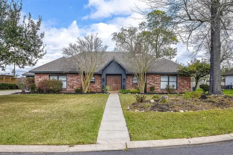 $450,000 | 4106 Lucas Lane, Lake Charles, LA 70605