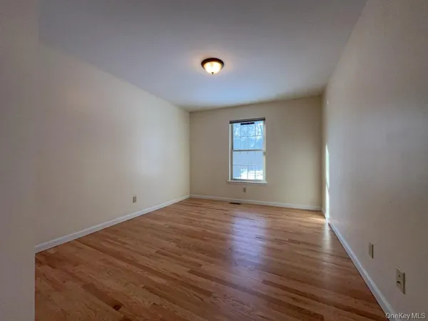 $3,325 | 2 Fieldstone Drive, New Paltz, NY 12561