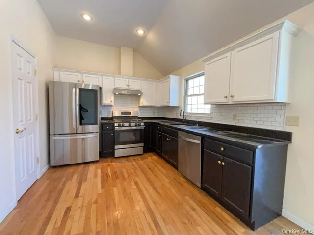 $3,325 | 2 Fieldstone Drive, New Paltz, NY 12561