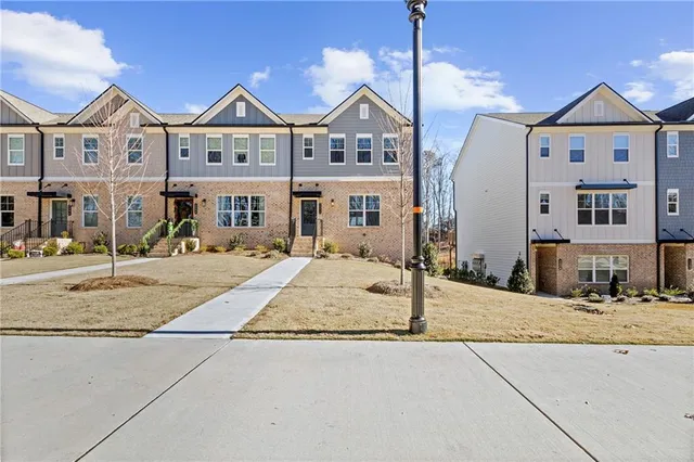 $2,800 | 1230 Ainsworth Alley, Sugar Hill, GA 30518