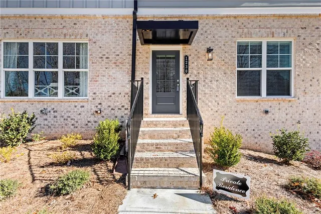 $2,800 | 1230 Ainsworth Alley, Sugar Hill, GA 30518