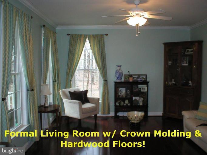 4433 East Joppa Road Nottingham, MD 21236 - Photo 2 of 30 Living Room