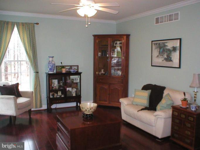 4433 East Joppa Road Nottingham, MD 21236 - Photo 6 of 30 Living Room #2