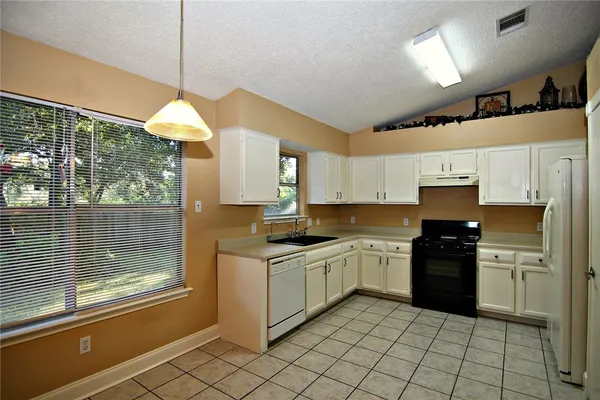 $2,150 | 3105 Blazing Star Trail, Cedar Park, TX 78613
