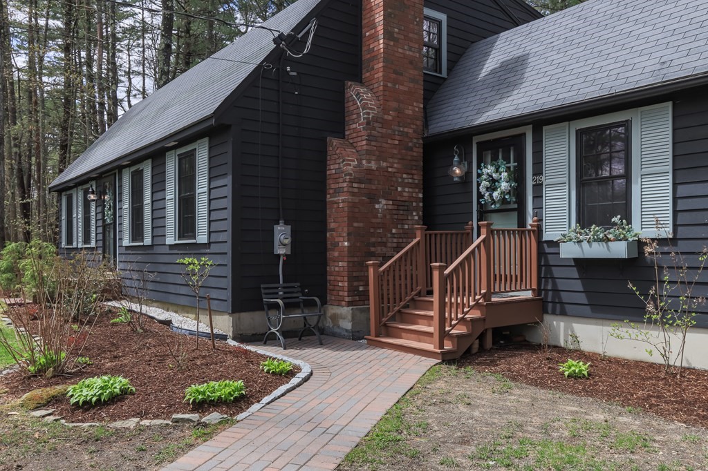 219 Nashua Road Groton, MA 01450 - Photo 2 of 29 Gallery Image 2