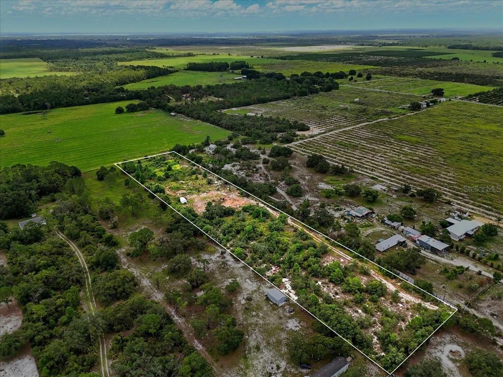 1681 McClellan Road Frostproof, FL 33843 - Photo 6 of 18 a view of a city