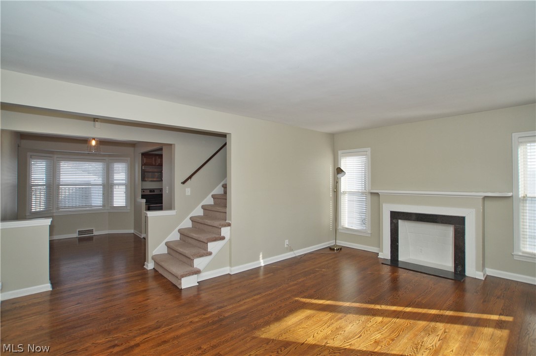 1161 Piermont Road Cleveland, OH 44121 - Photo 3 of 30