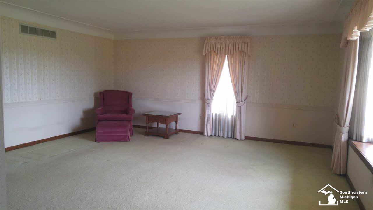 10505 Grafton Road Carleton, MI 48117 - Photo 26 of 34 Family Room