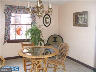 10 Lawnside Road Cheltenham, PA 19012 - Photo 4 of 8 Gallery Image 4