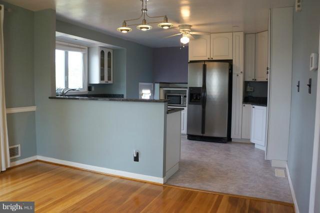 230 Chantrey Road Lutherville-Timonium, MD 21093 - Photo 12 of 30 Kitchen