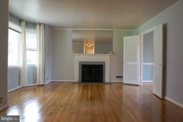 230 Chantrey Road Lutherville-Timonium, MD 21093 - Photo 16 of 30 Living Room