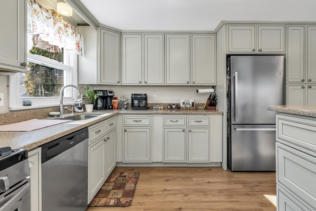 45 Middlebury Street Lawrence, MA 01841 - Photo 6 of 42