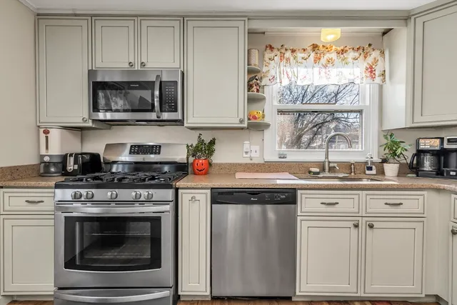 $549,900 | 45 Middlebury Street, Lawrence, MA 01841